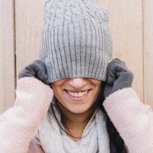 Bonnet laine gris chiné – Style minimaliste